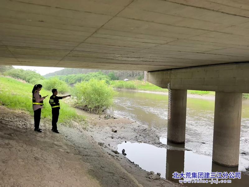 桥梁检修 (1).jpg