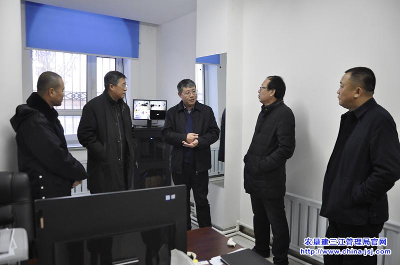 饶河县人大常委会主任栾景栋到胜利农场调研