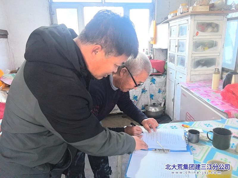 8963b69add9db848d17e4d1558f72bee.jpg 8963b69add9db848d17e4d1558f72bee.jpg