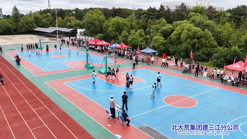 4.比赛现场(摄影 万宝岑)_副本.png