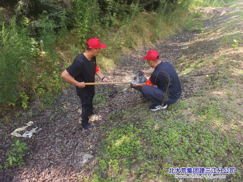 三江前锋党员1_.jpg