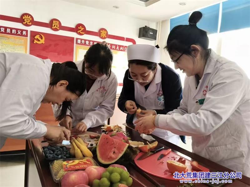 水果拼盘 拼出精彩.jpg