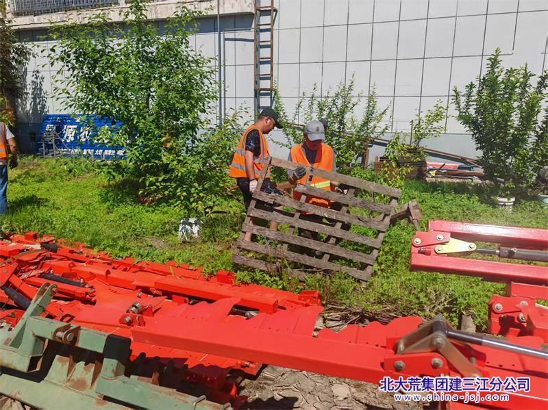 杂物清理1.jpg 杂物清理1.jpg